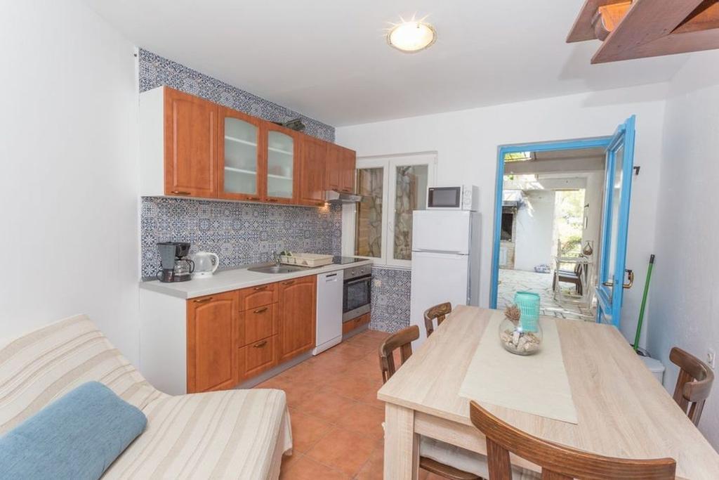 Apartament Robinson Erina Zarače Zewnętrze zdjęcie
