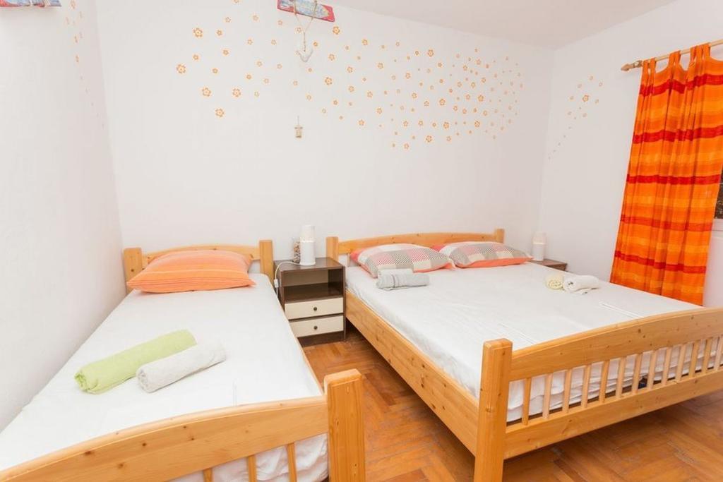 Apartament Robinson Erina Zarače Zewnętrze zdjęcie