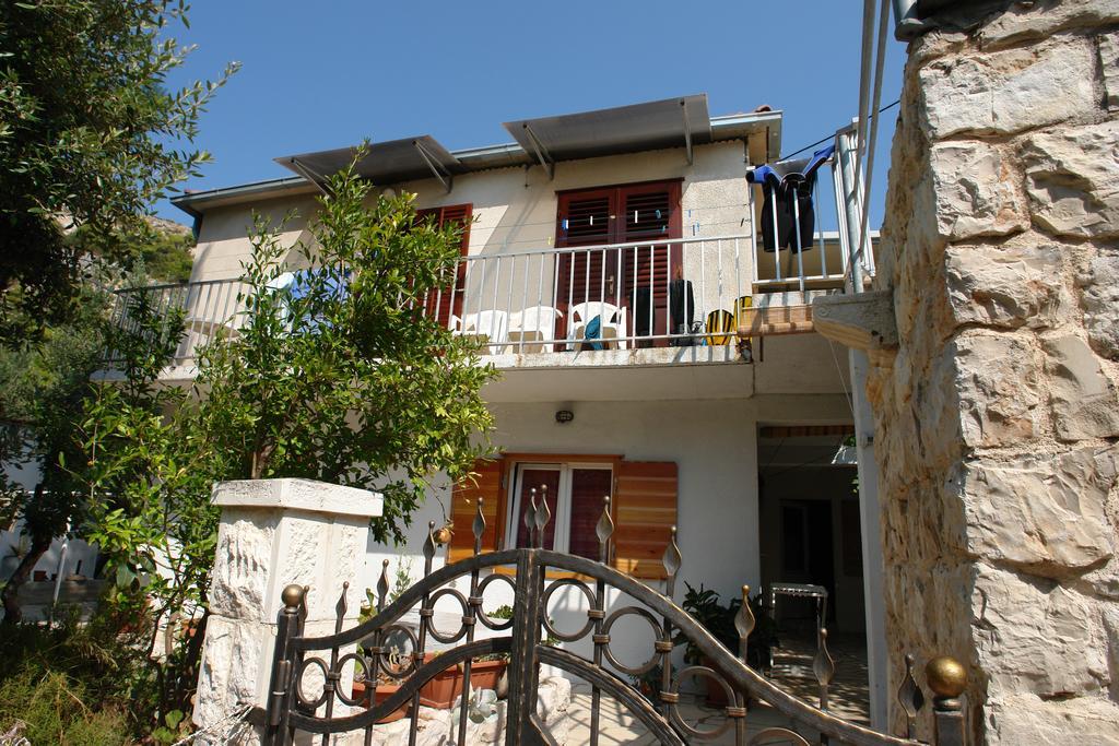 Apartament Robinson Erina Zarače Zewnętrze zdjęcie